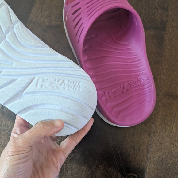 Hoka One One Ora Recovery Slide Sandals – Pink, Men’s 7 / Women’s 9, Used - Picture 9 of 9